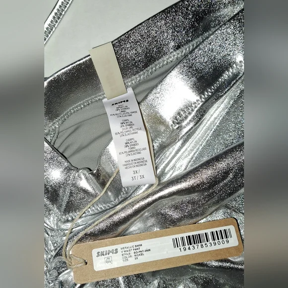 ❤️NWT SKIMS 2 Piece Metallic Silver Swim Capri Pants bikini top Set NICKEL 3X